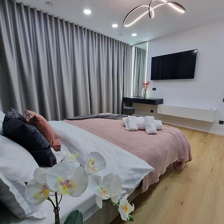 Casa Chiper - Apartament Etaj 1 Брашов Екстериор снимка