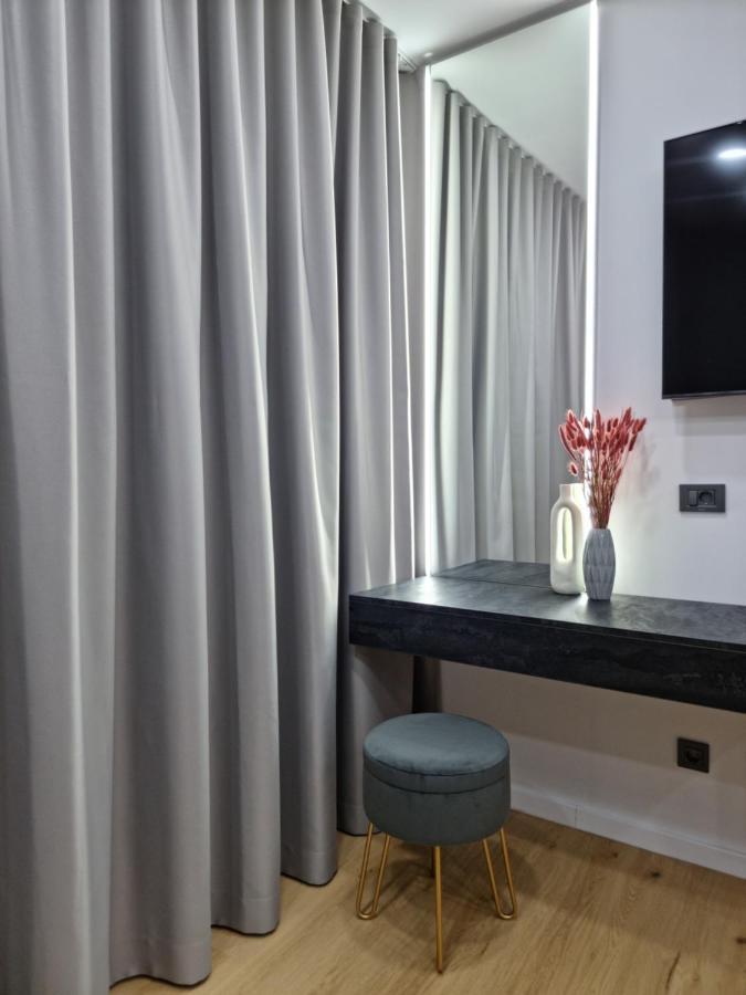 Casa Chiper - Apartament Etaj 1 Брашов Екстериор снимка