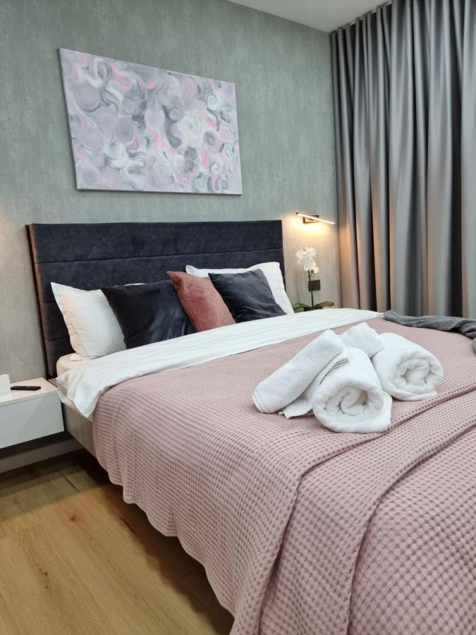 Casa Chiper - Apartament Etaj 1 Брашов Екстериор снимка