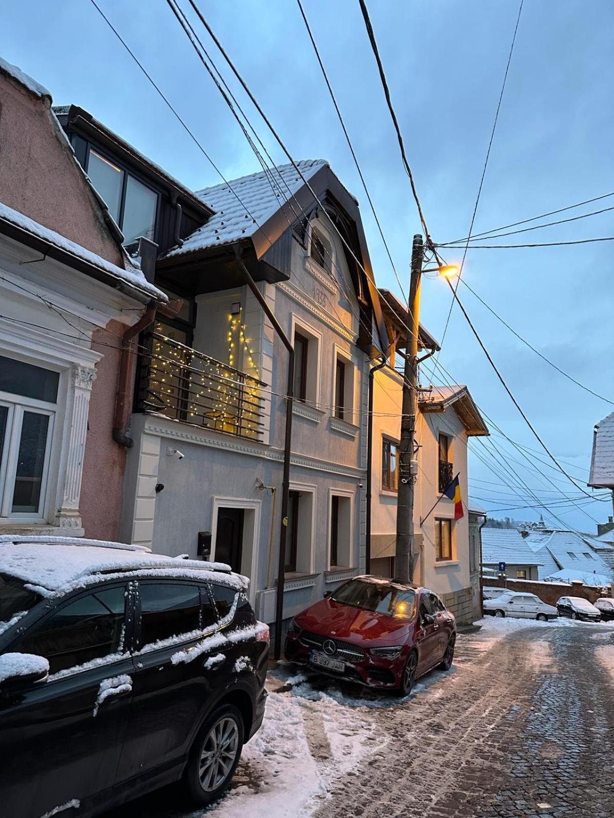 Casa Chiper - Apartament Etaj 1 Брашов Екстериор снимка
